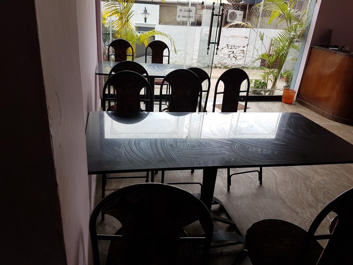 Hotel Boban Plaza Thiruvananthapuram ภายนอก รูปภาพ