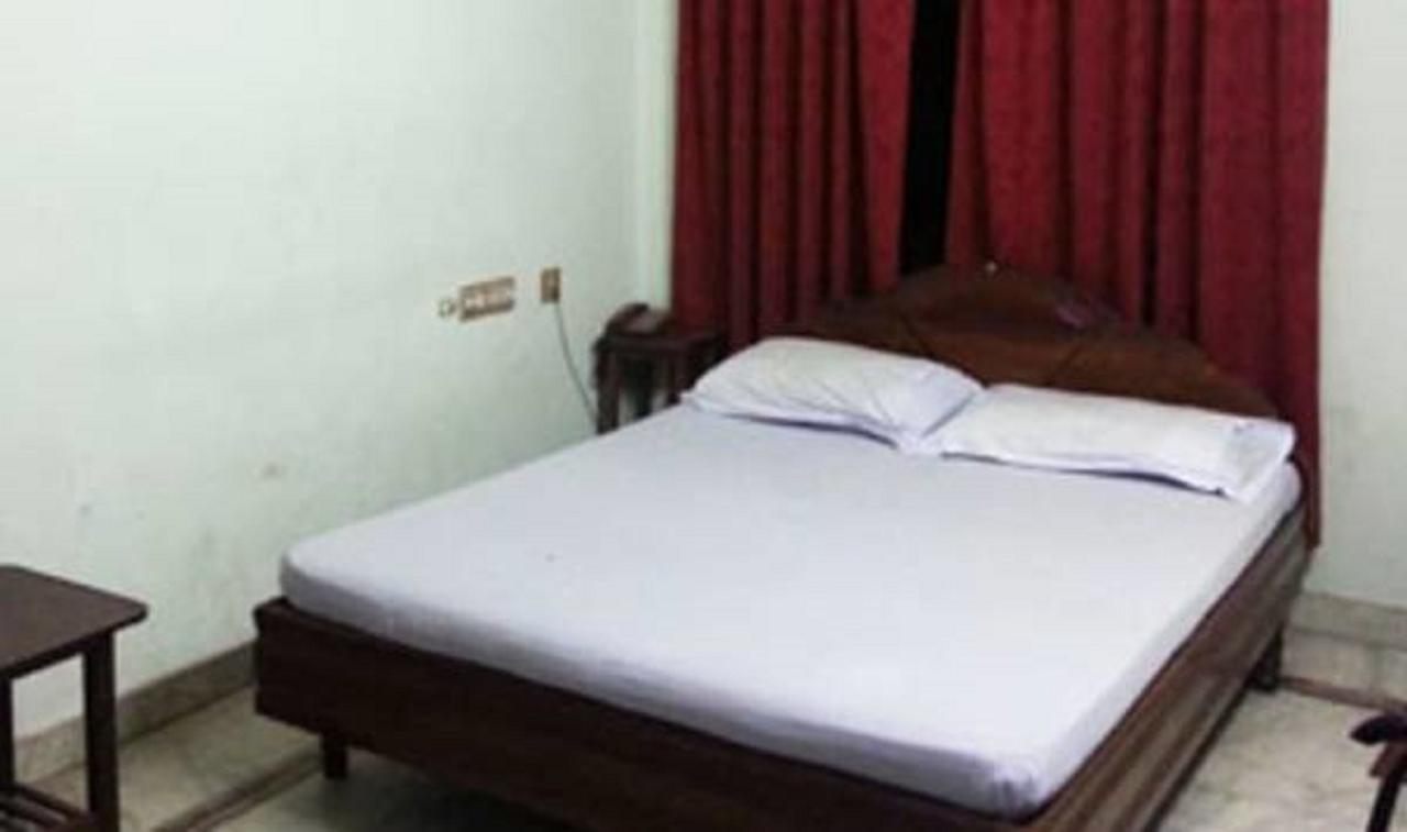 Hotel Boban Plaza Thiruvananthapuram ภายนอก รูปภาพ